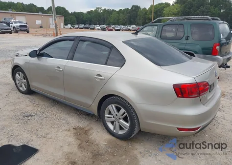 2013 Volkswagen Jetta Hybrid Sel from USA, damaged, VIN 3VW637AJ1DM309414